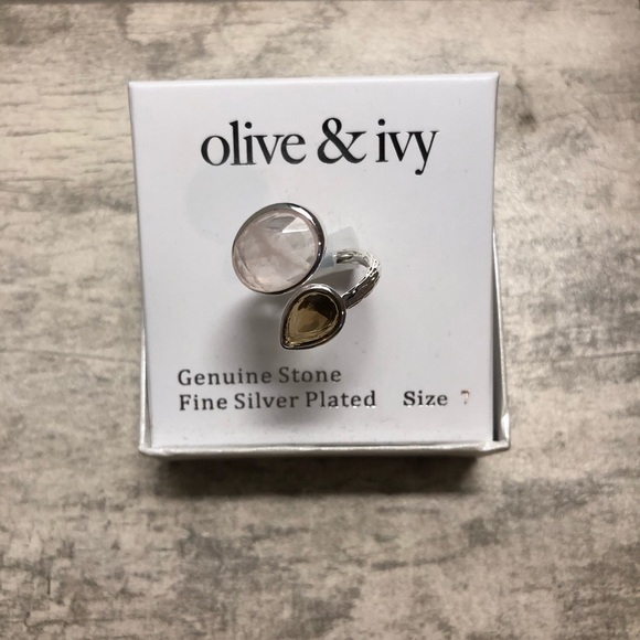 olive & ivy Jewelry - Olive& Ivy Rose & Smoky Quartz Ring